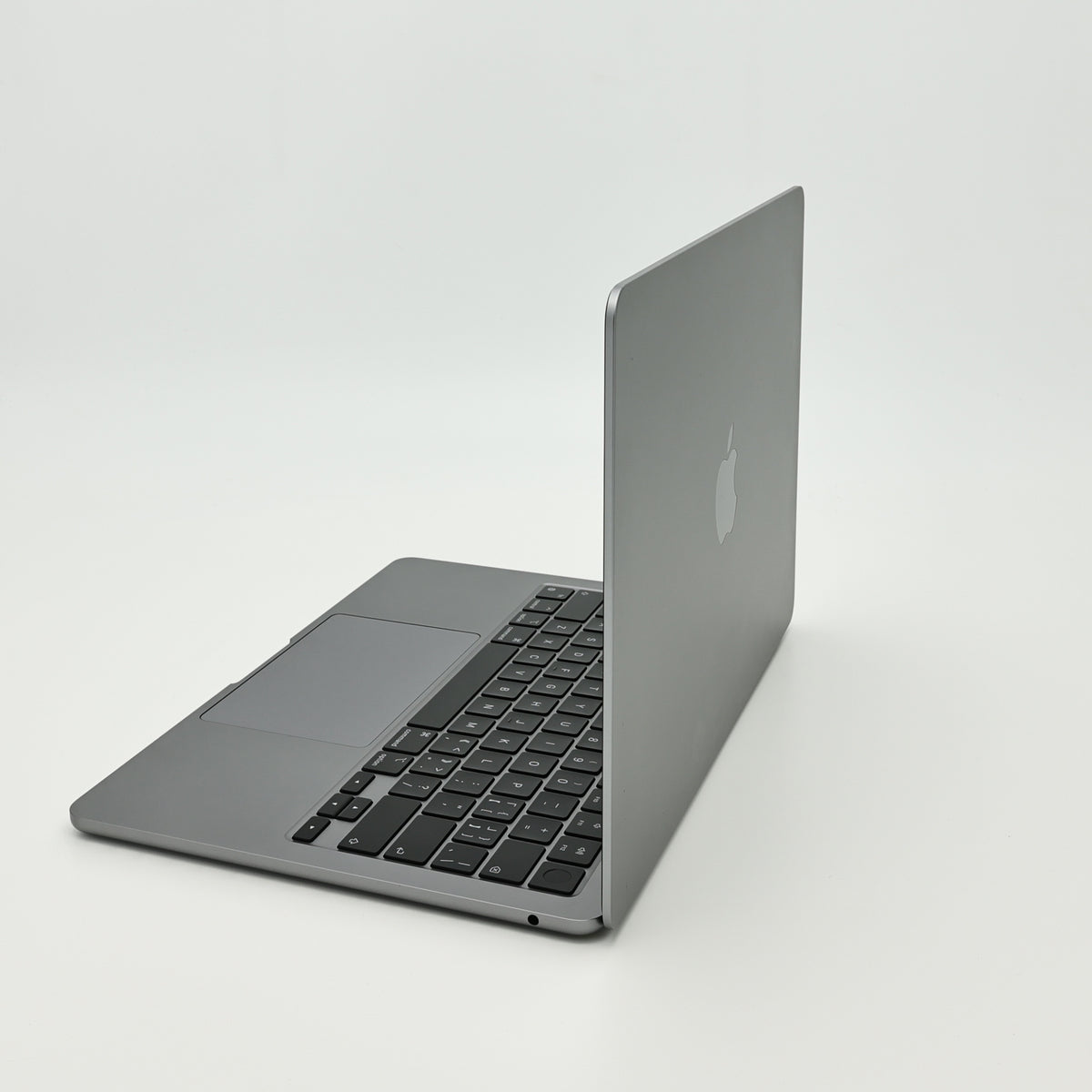 95新 Apple MacBook Air 22年 13寸 M2（8+8核） 8G RAM 256G SSD 深空灰色