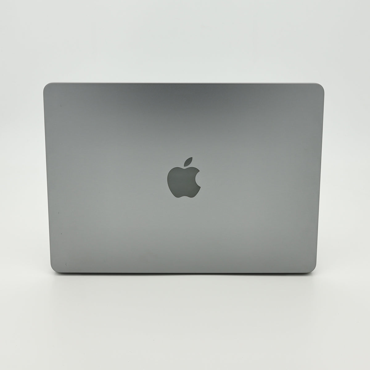 95新 Apple MacBook Air 22年 13寸 M2（8+8核） 8G RAM 256G SSD 深空灰色