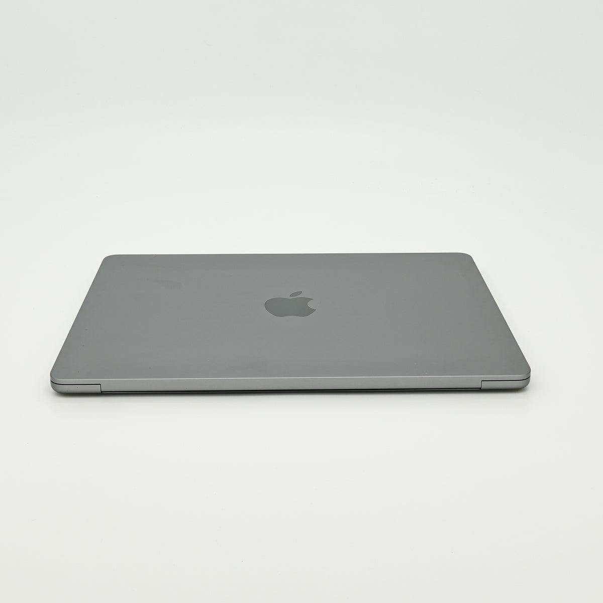 95新 Apple MacBook Air 22年 13寸 M2（8+8核） 8G RAM 256G SSD 深空灰色
