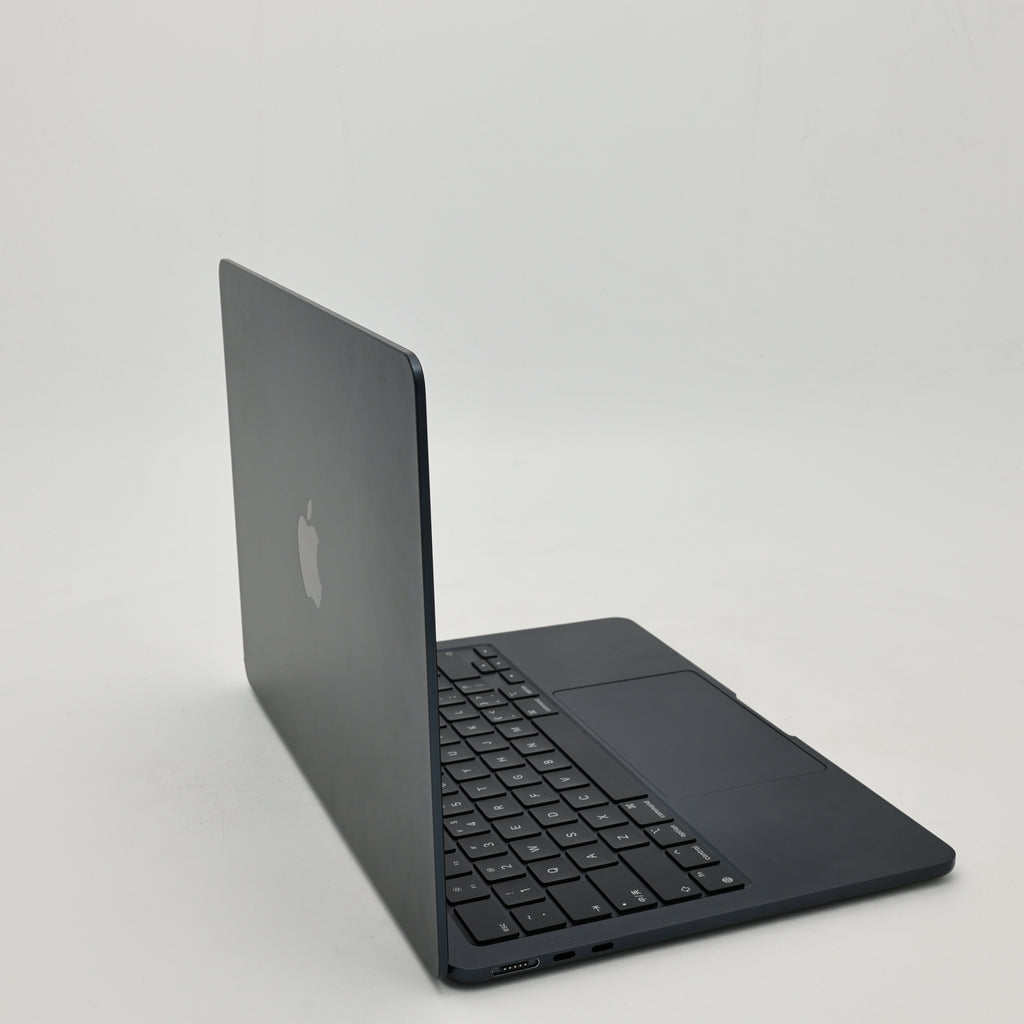 95新 Apple MacBook Air 22年 13寸 M2（8+8核） 8G RAM 256G SSD 午夜色