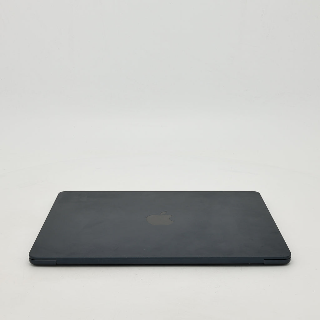 95新 Apple MacBook Air 22年 13寸 M2（8+8核） 8G RAM 256G SSD 午夜色