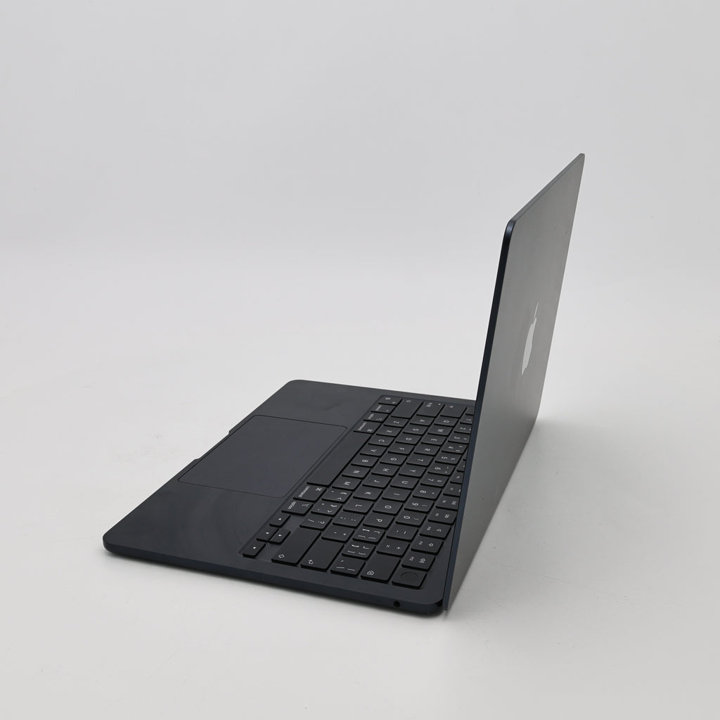 95新 Apple MacBook Air 22年 13寸 M2（8+8核） 8G RAM 256G SSD 午夜色
