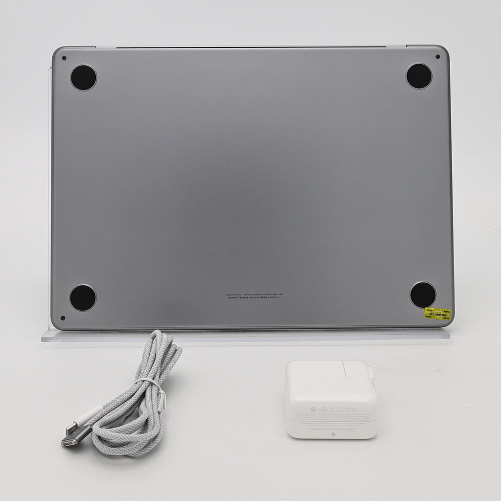 99新 Apple MacBook Air 22年 13寸 M2（8+8核） 8G RAM 256G SSD 深空灰色