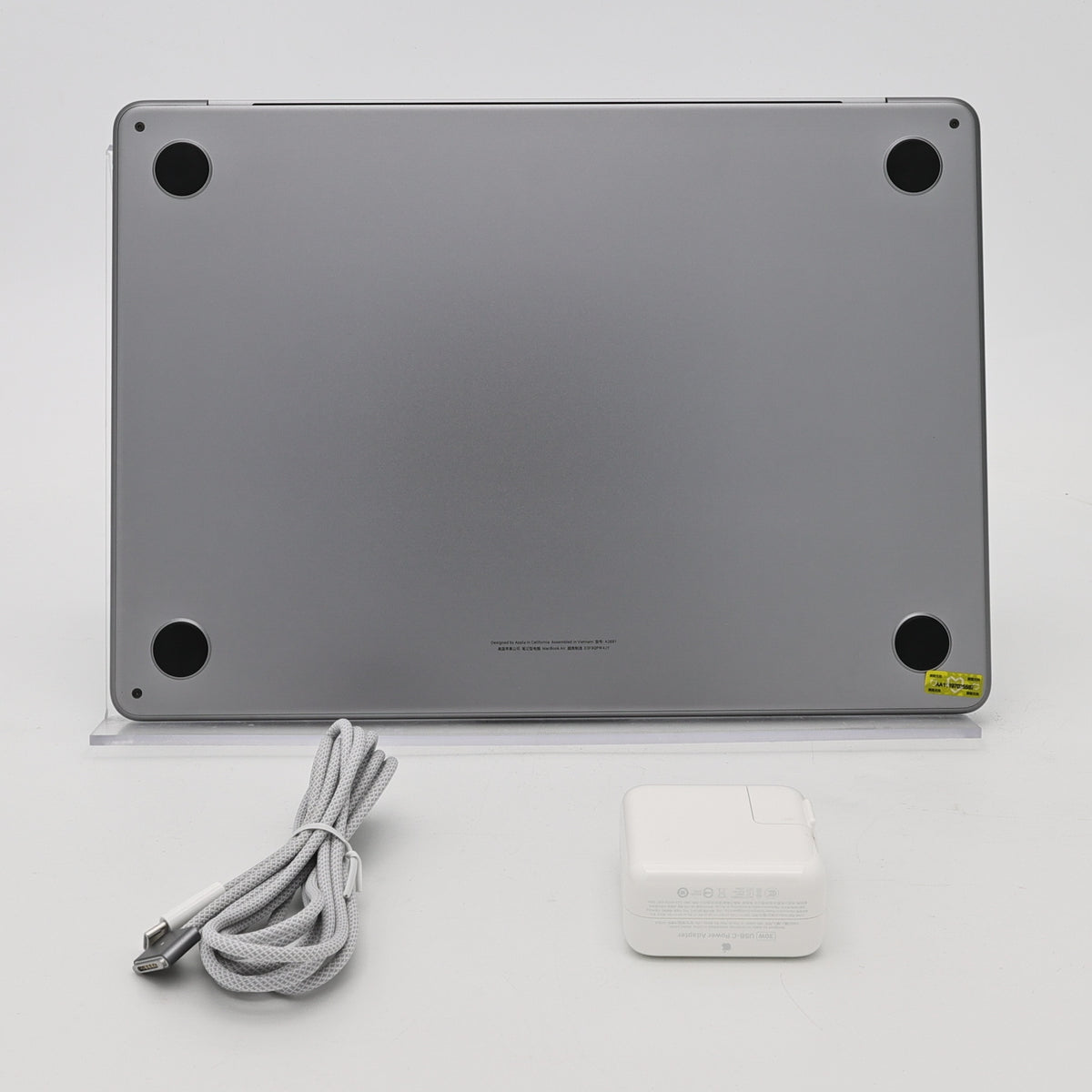 99新 Apple MacBook Air 22年 13寸 M2（8+8核） 8G RAM 256G SSD 深空灰色