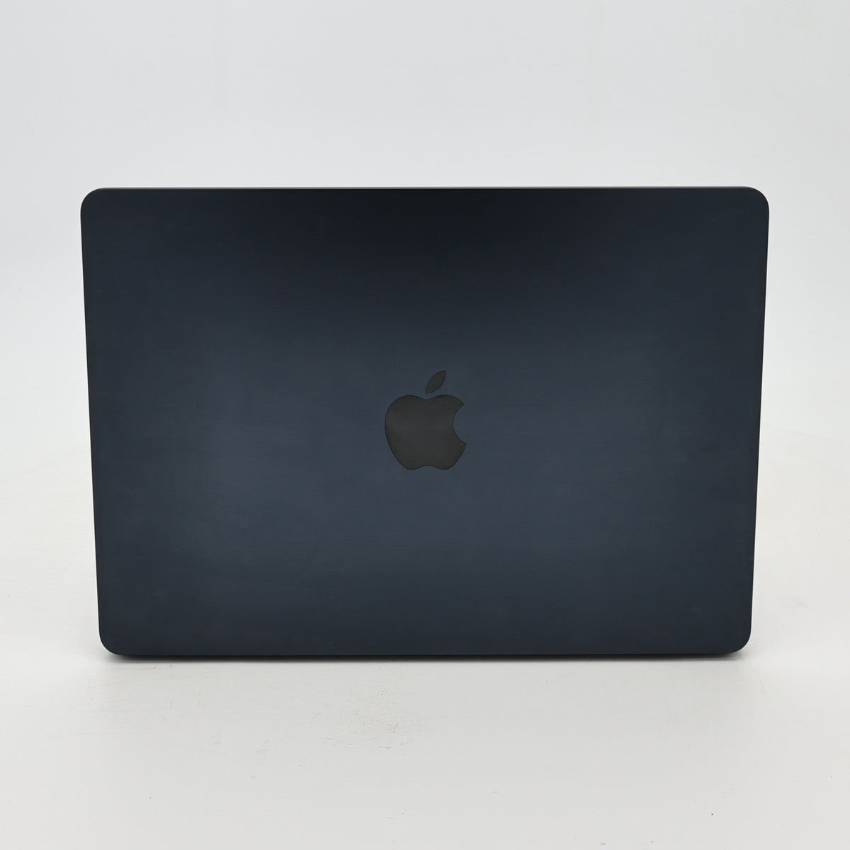 95新 Apple MacBook Air 22年 13寸 M2（8+8核） 8G RAM 256G SSD 午夜色