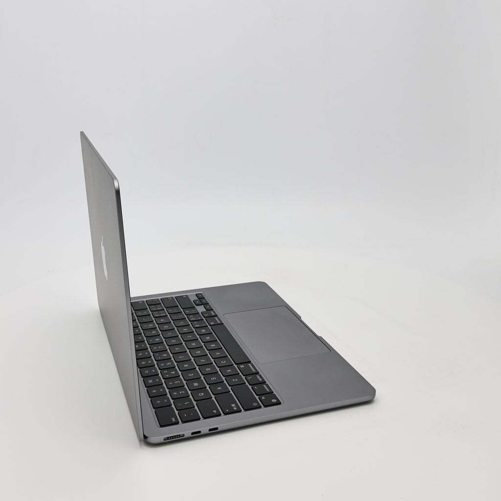 99新 Apple MacBook Air 22年 13寸 M2（8+8核） 8G RAM 256G SSD 深空灰色