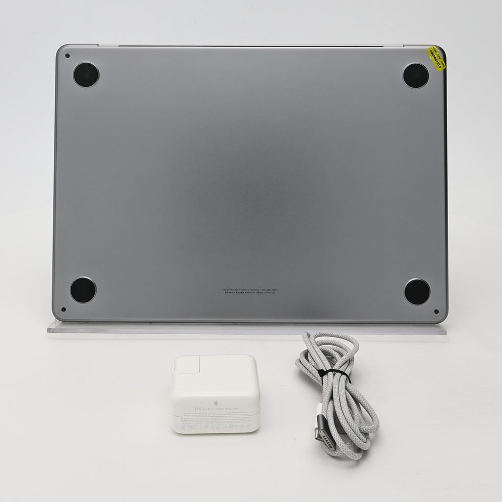 99新 Apple MacBook Air 22年 13寸 M2（8+8核） 8G RAM 256G SSD 深空灰色