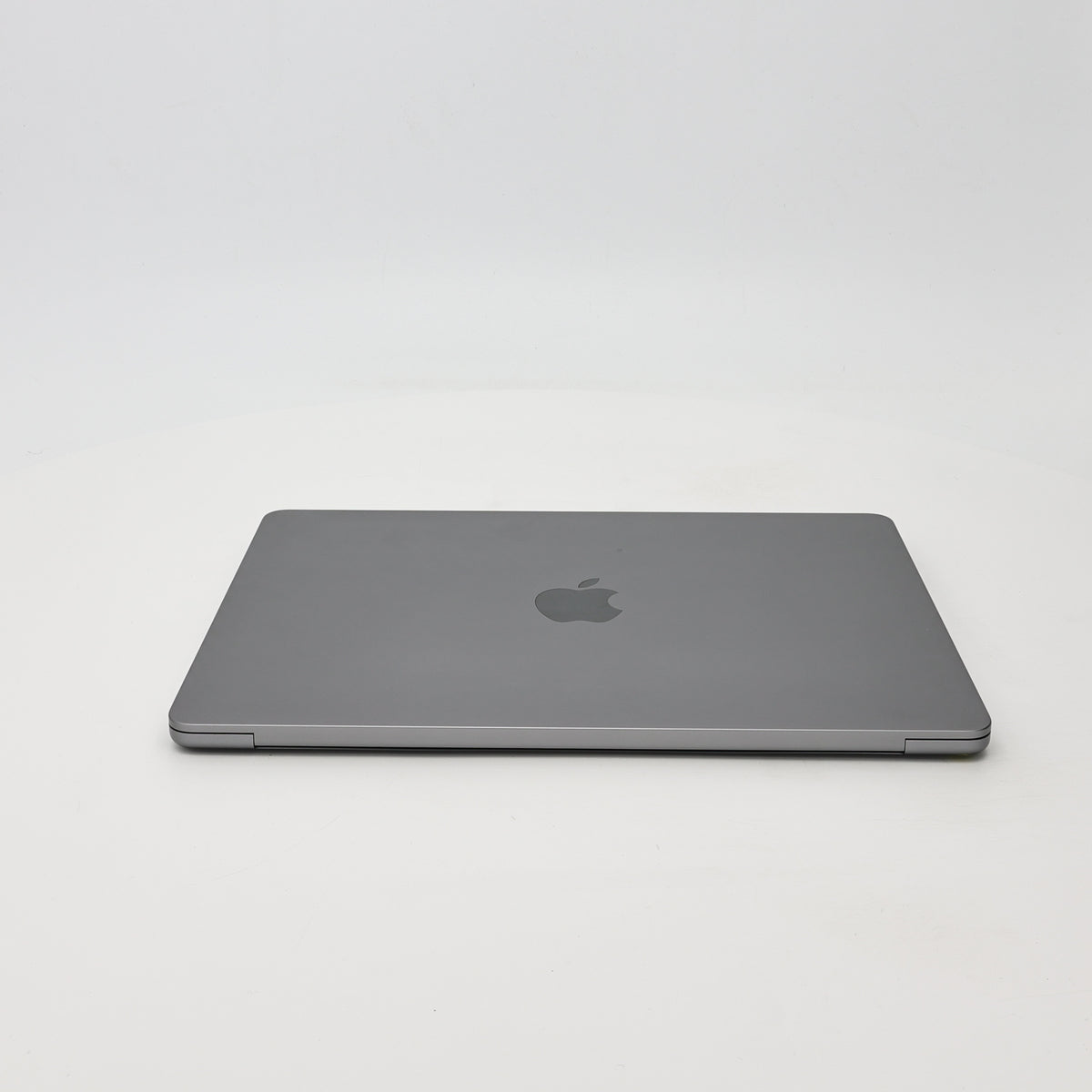 99新 Apple MacBook Air 22年 13寸 M2（8+8核） 8G RAM 256G SSD 深空灰色