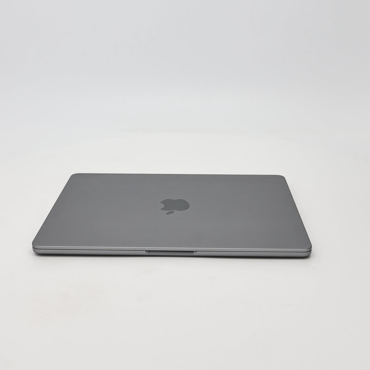 99新 Apple MacBook Air 22年 13寸 M2（8+8核） 8G RAM 256G SSD 深空灰色