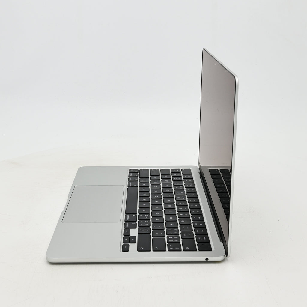 95新 Apple MacBook Air 22年 13寸 M2（8+10核） 8G RAM 512G SSD 銀色