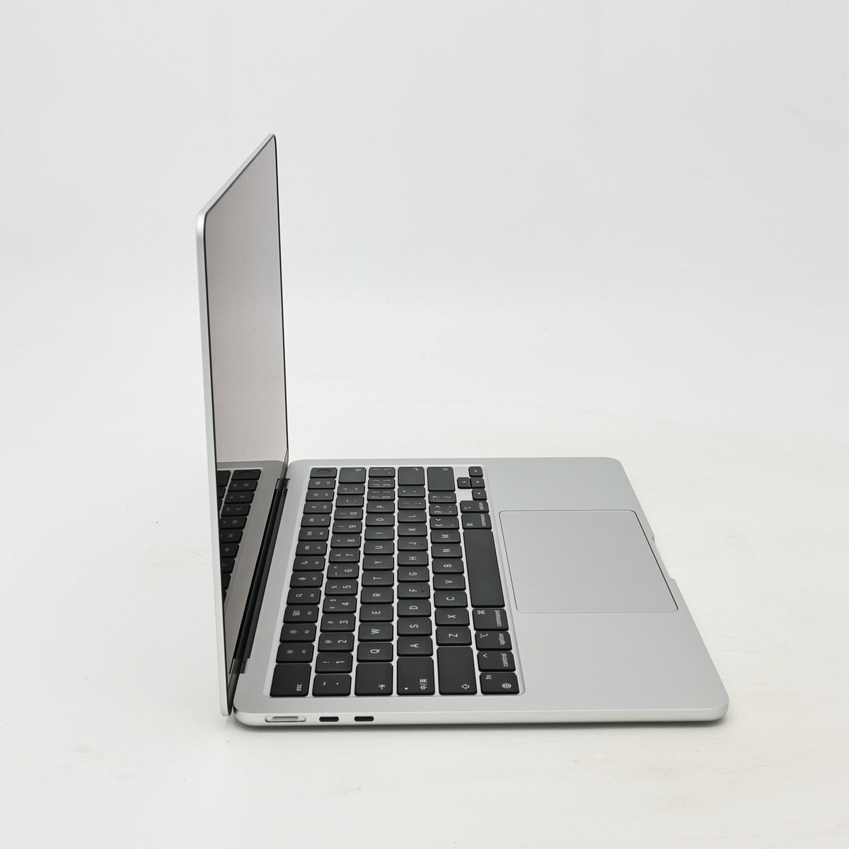95新 Apple MacBook Air 22年 13寸 M2（8+10核） 8G RAM 512G SSD 銀色