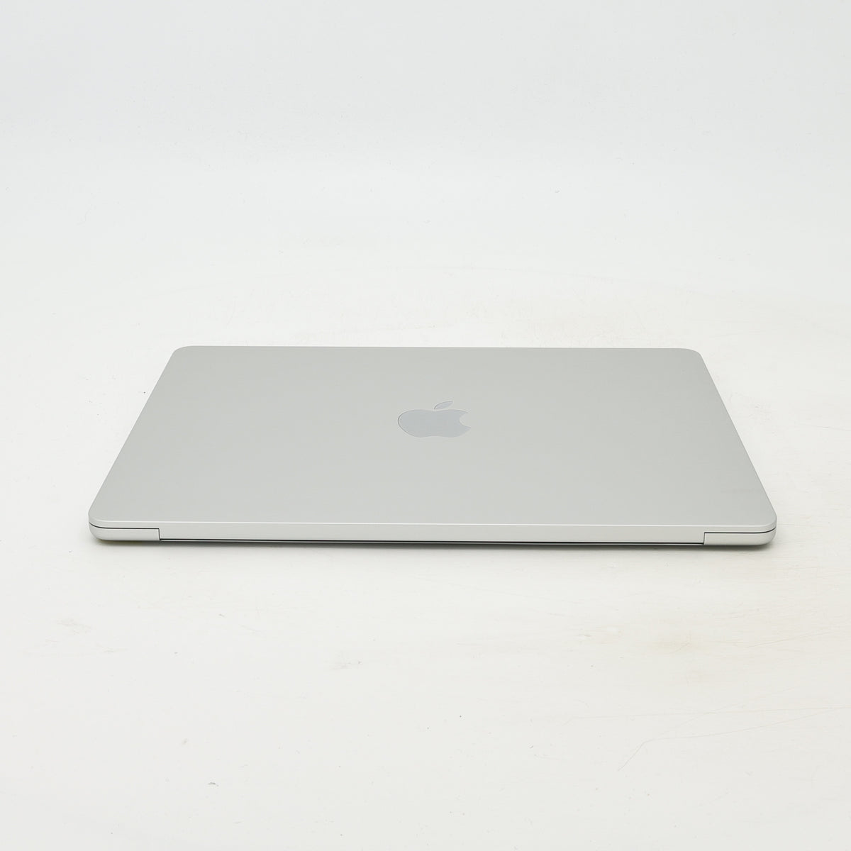 95新 Apple MacBook Air 22年 13寸 M2（8+10核） 8G RAM 512G SSD 銀色