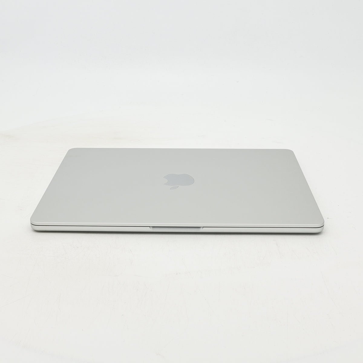 95新 Apple MacBook Air 22年 13寸 M2（8+10核） 8G RAM 512G SSD 銀色