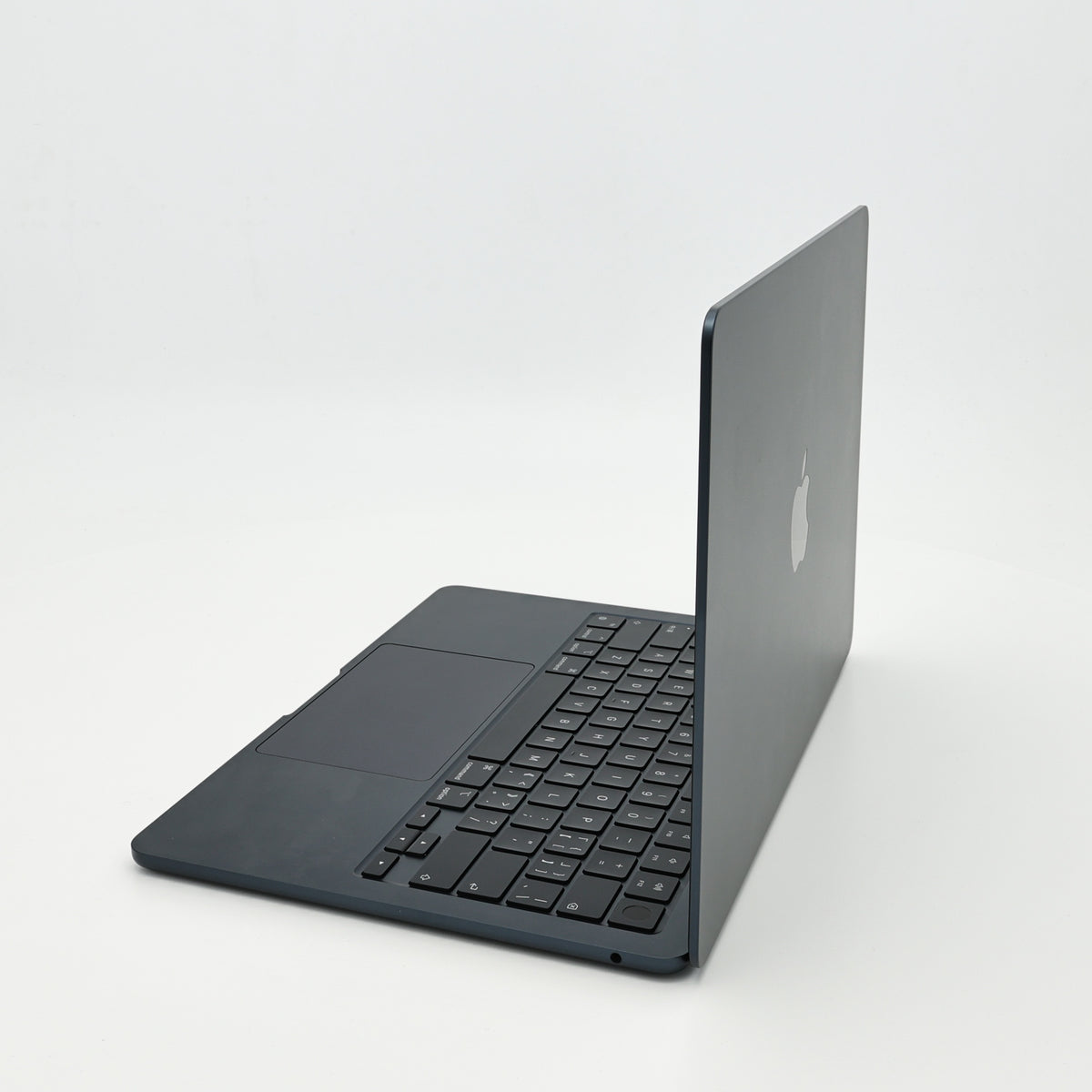 99新 Apple MacBook Air 24年 13寸 M3（8+8核） 8G RAM 256G SSD 午夜色
