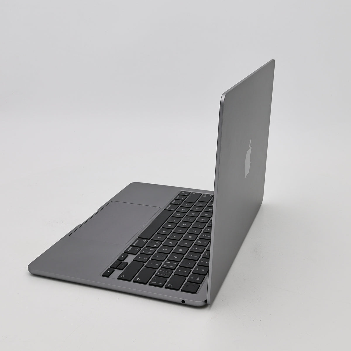 95新 Apple MacBook Air 22年 13寸 M2（8+10核） 8G RAM 512G SSD 深空灰色