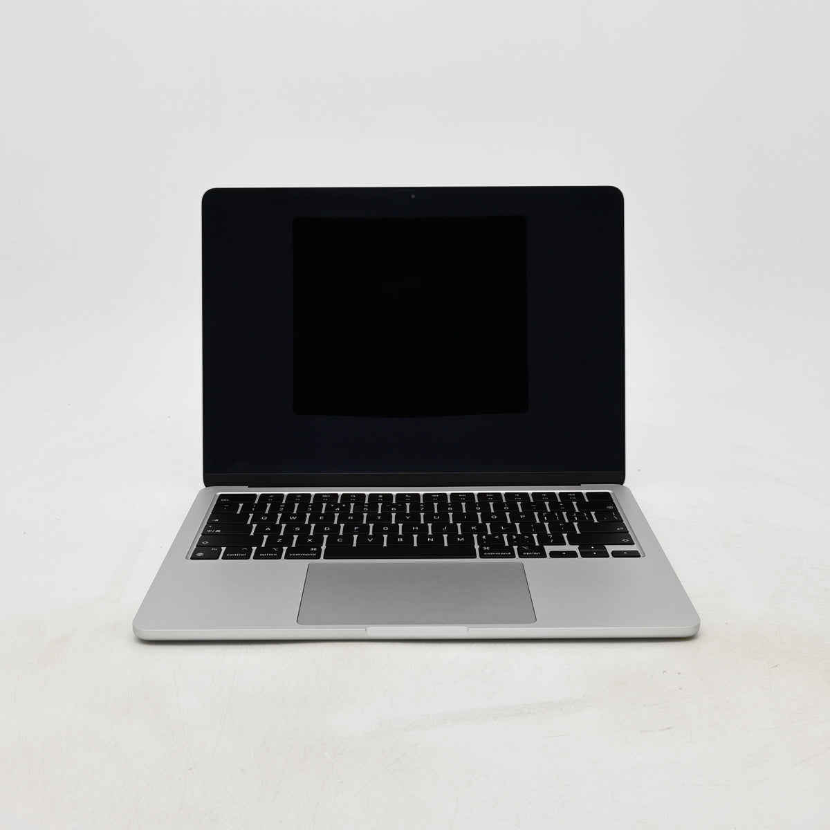 95新 Apple MacBook Air 22年 13寸 M2（8+8核） 8G RAM 256G SSD 銀色