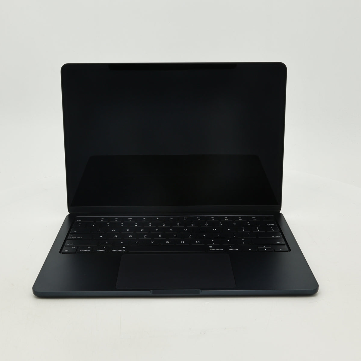 95新 Apple MacBook Air 22年 13寸 M2（8+8核） 8G RAM 256G SSD 午夜色