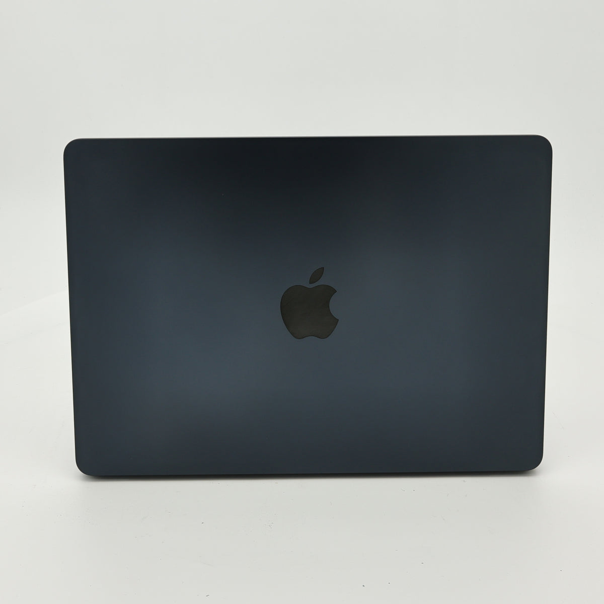 95新 Apple MacBook Air 22年 13寸 M2（8+8核） 8G RAM 256G SSD 午夜色