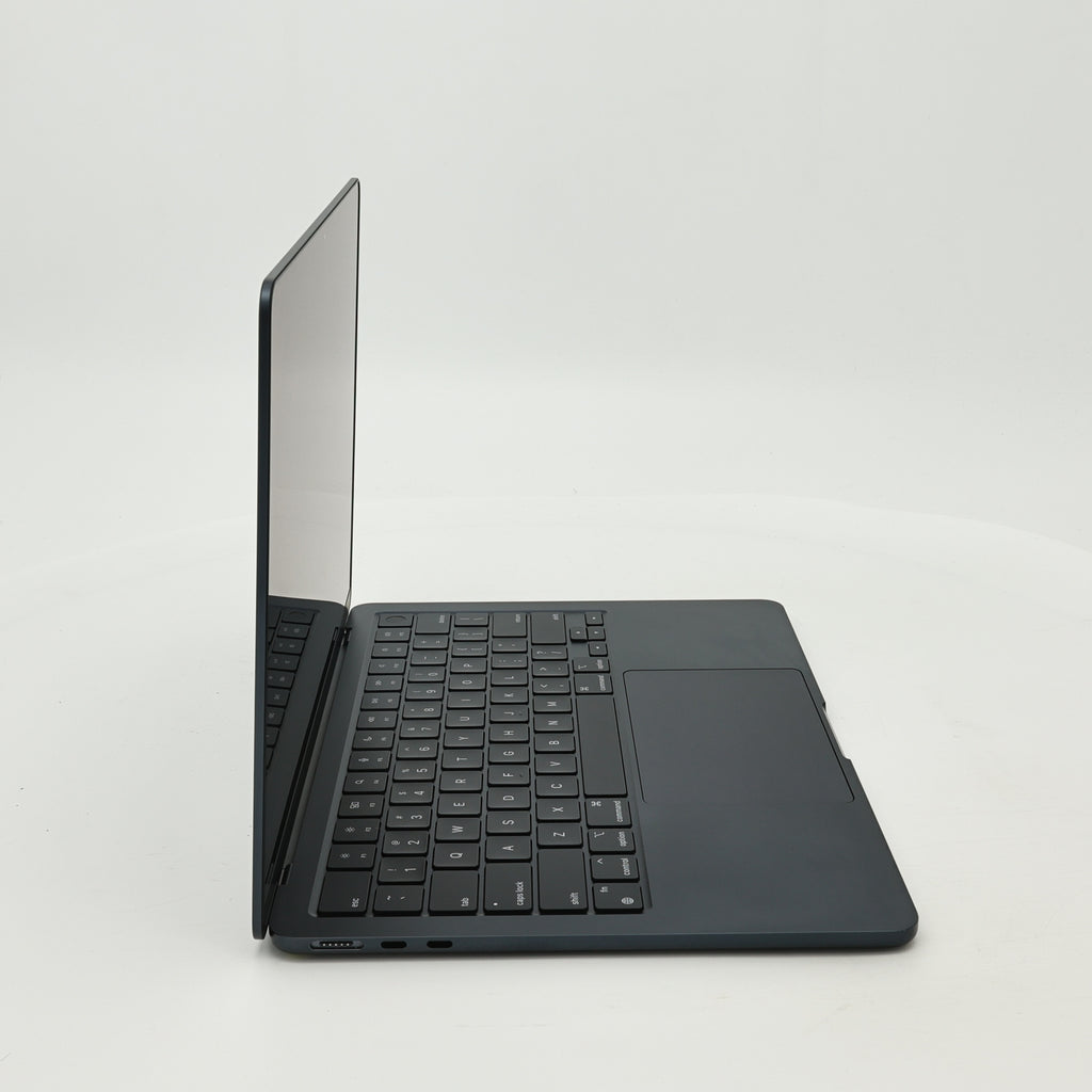 95新 Apple MacBook Air 22年 13寸 M2（8+8核） 8G RAM 256G SSD 午夜色
