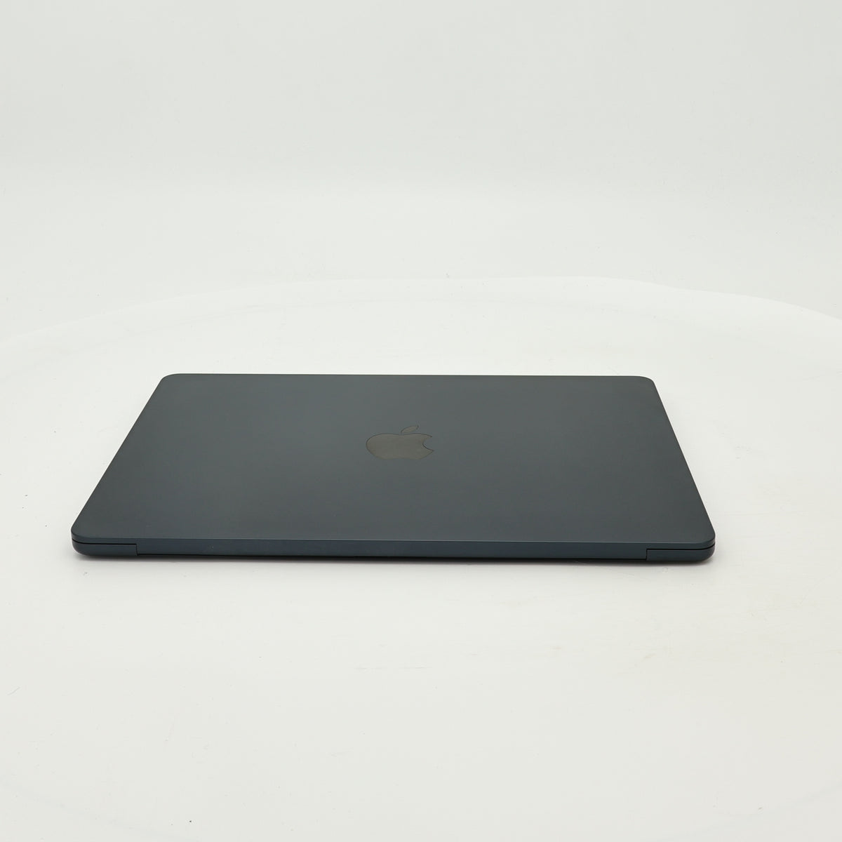 95新 Apple MacBook Air 22年 13寸 M2（8+8核） 8G RAM 256G SSD 午夜色