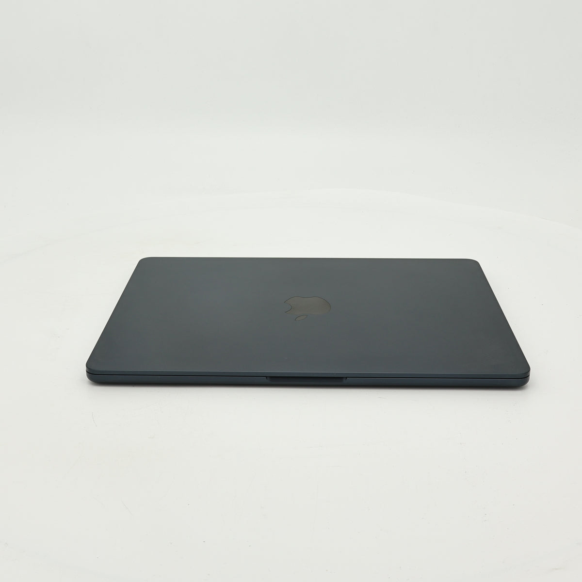 95新 Apple MacBook Air 22年 13寸 M2（8+8核） 8G RAM 256G SSD 午夜色