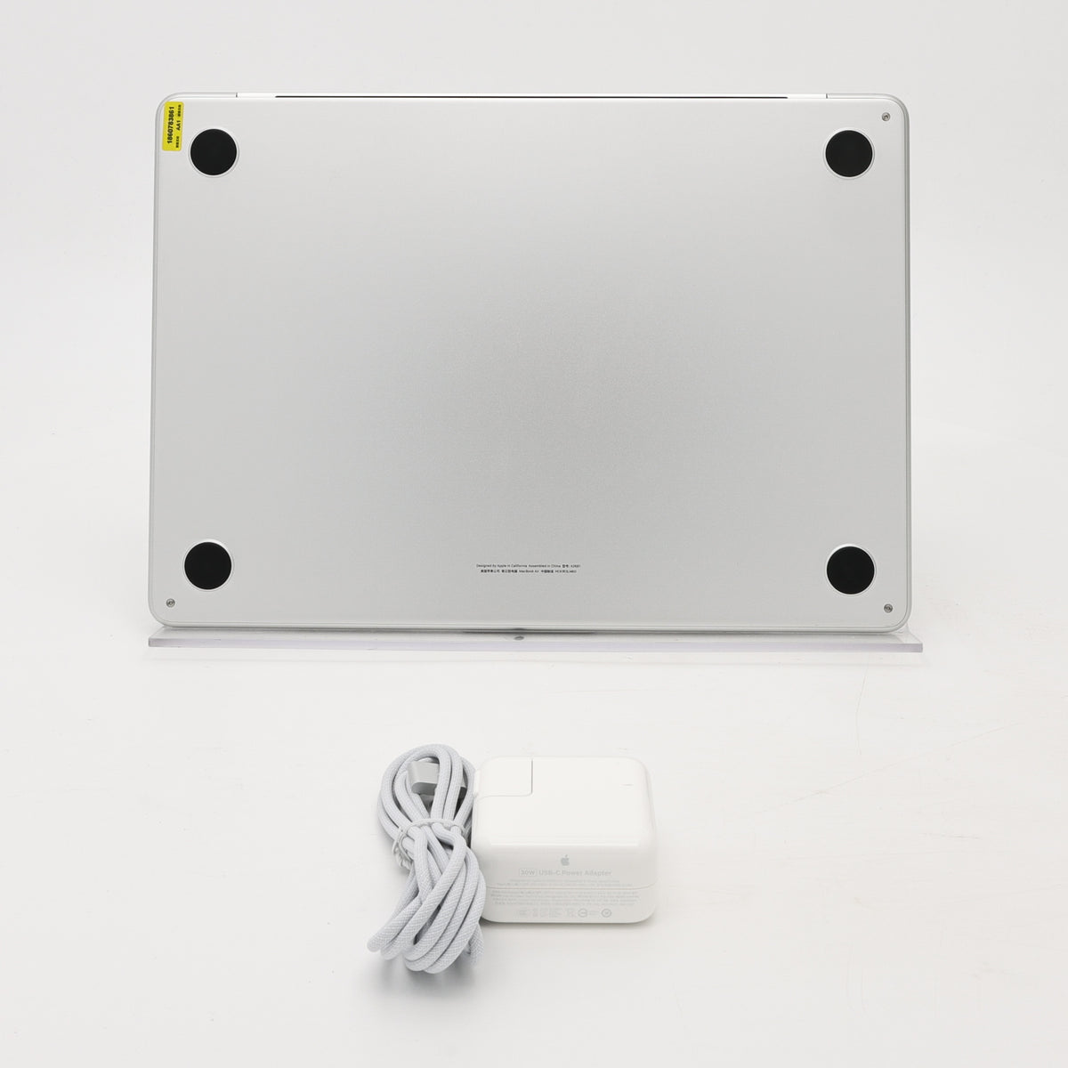 95新 Apple MacBook Air 22年 13寸 M2（8+8核） 8G RAM 256G SSD 銀色