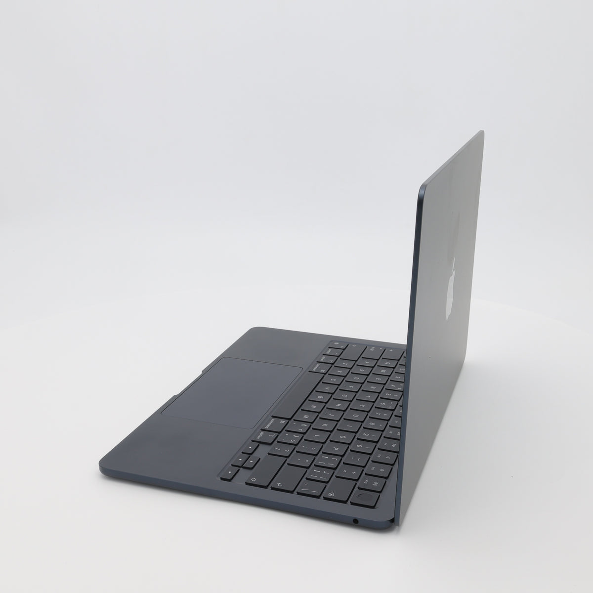 99新 Apple MacBook Air 22年 13寸 M2（8+8核） 8G RAM 256G SSD 午夜色