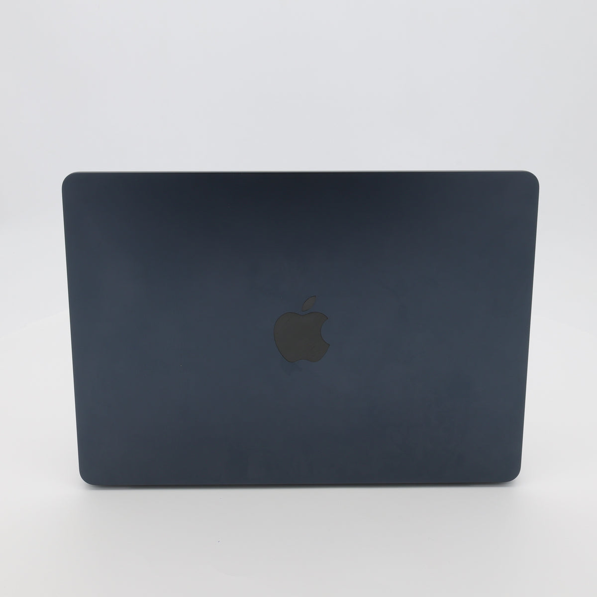 99新 Apple MacBook Air 22年 13寸 M2（8+8核） 8G RAM 256G SSD 午夜色