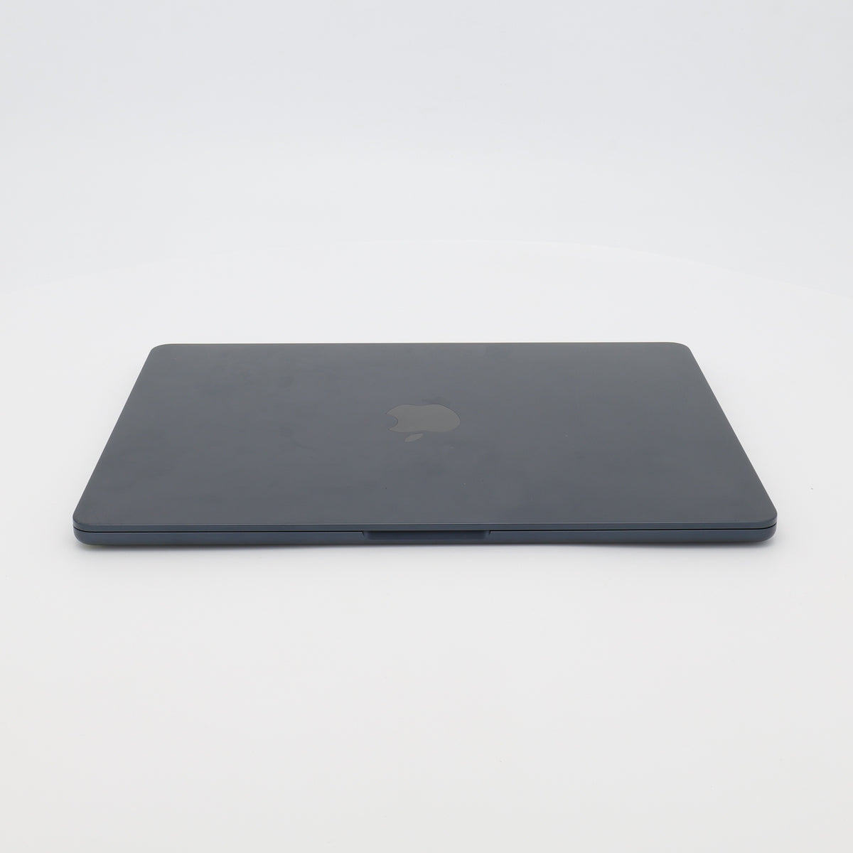 99新 Apple MacBook Air 22年 13寸 M2（8+8核） 8G RAM 256G SSD 午夜色