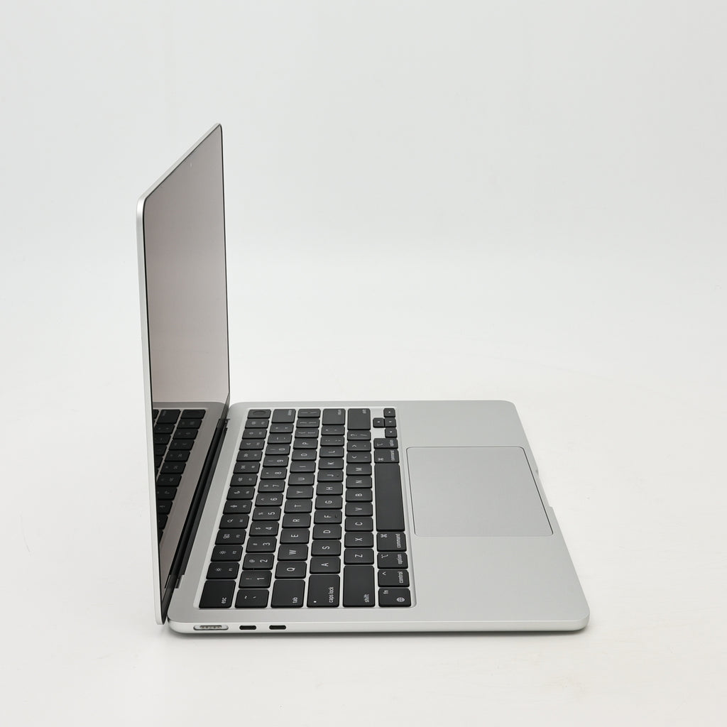 99新 Apple MacBook Air 22年 13寸 M2（8+10核） 8G RAM 512G SSD 銀色