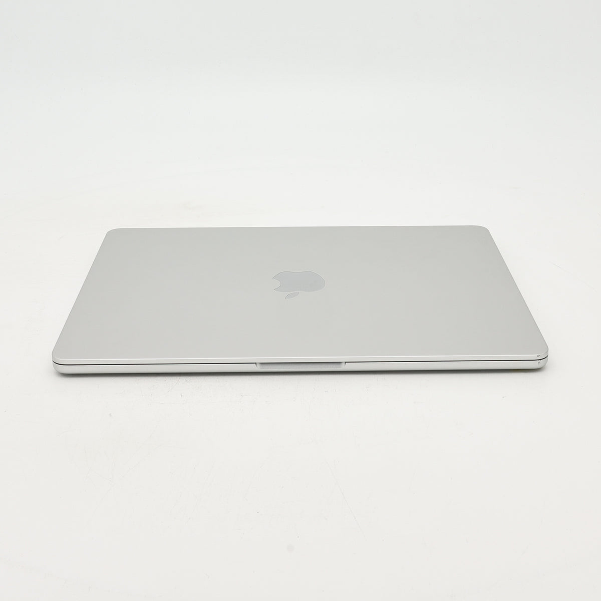 99新 Apple MacBook Air 22年 13寸 M2（8+10核） 8G RAM 512G SSD 銀色
