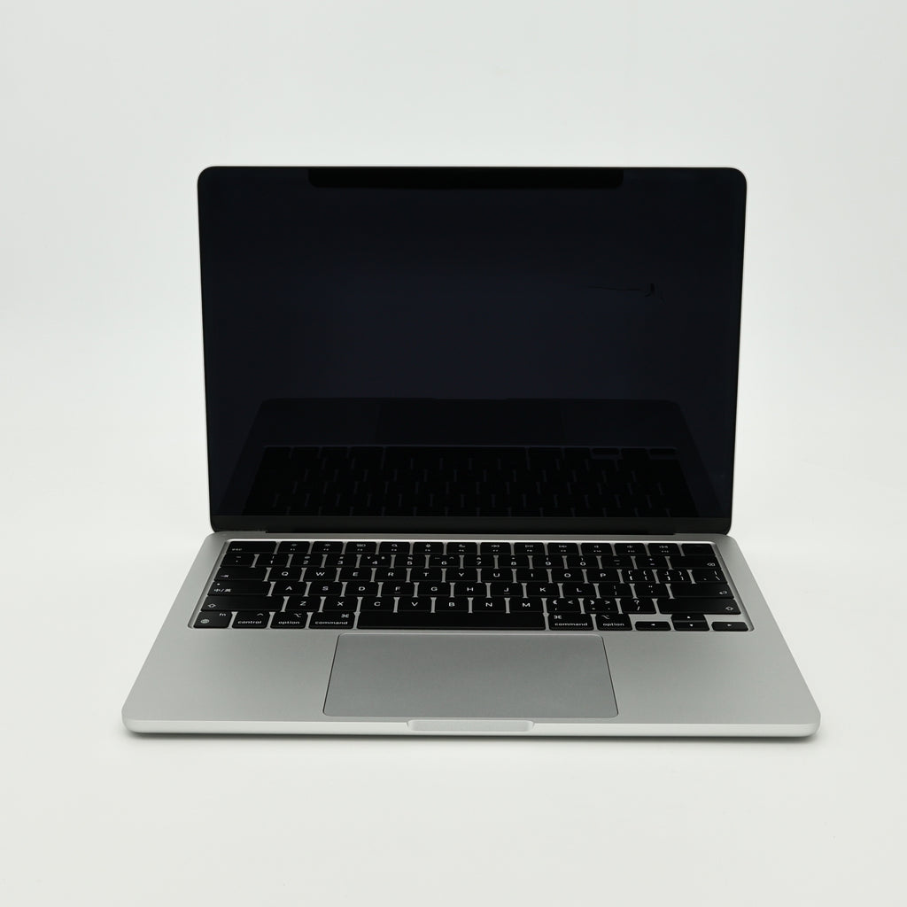99新 Apple MacBook Air 22年 13寸 M2（8+8核） 8G RAM 256G SSD 銀色