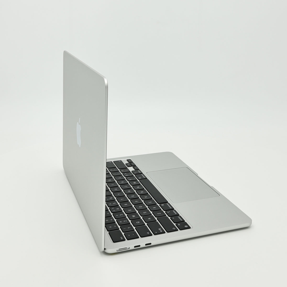 99新 Apple MacBook Air 22年 13寸 M2（8+8核） 8G RAM 256G SSD 銀色
