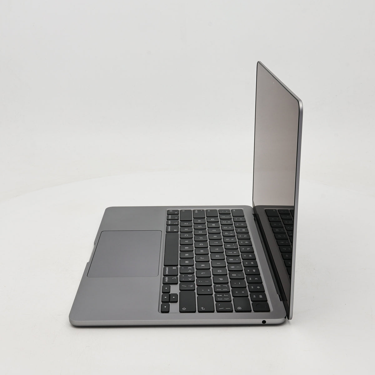 95新 Apple MacBook Air 22年 13寸 M2（8+8核） 8G RAM 512G SSD 深空灰色