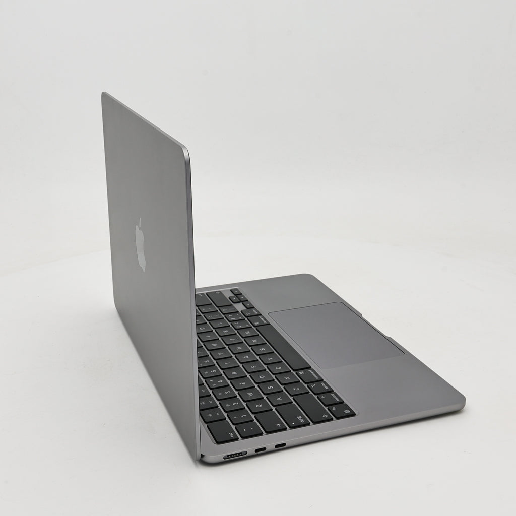 95新 Apple MacBook Air 22年 13寸 M2（8+8核） 8G RAM 512G SSD 深空灰色