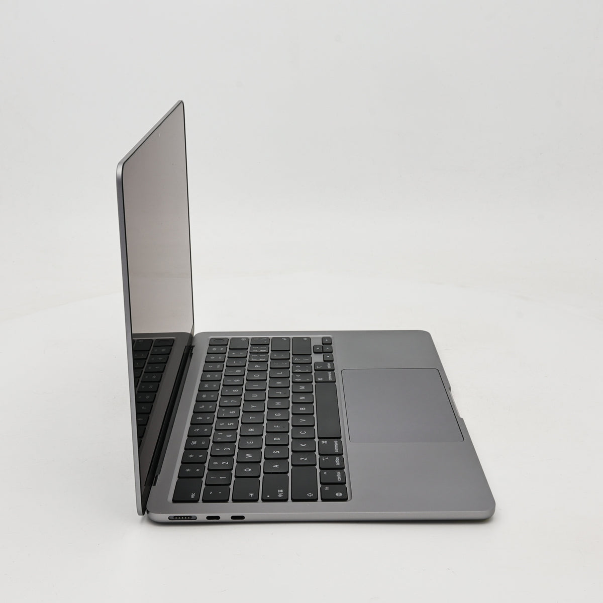 95新 Apple MacBook Air 22年 13寸 M2（8+8核） 8G RAM 512G SSD 深空灰色