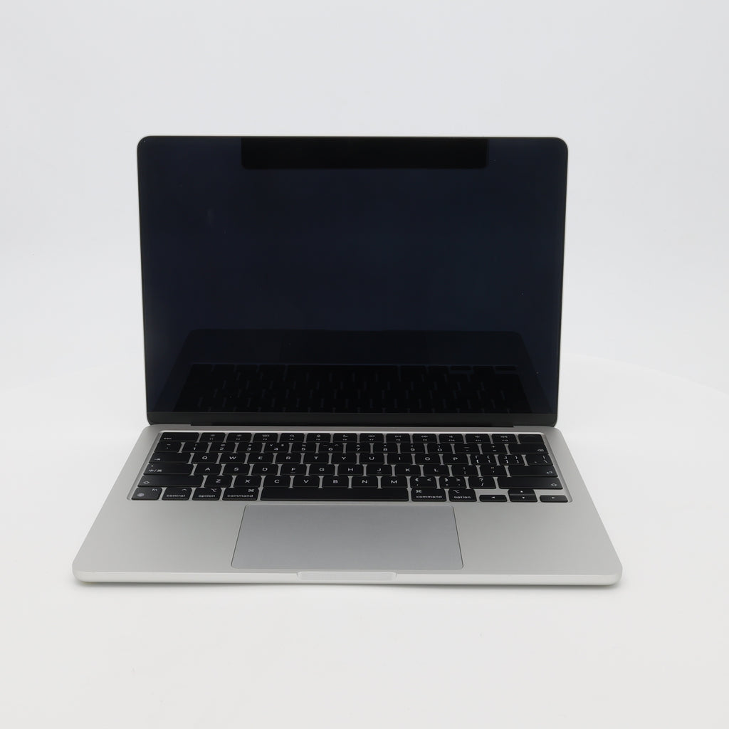 95新 Apple MacBook Air 22年 13寸 M2（8+8核） 8G RAM 256G SSD 銀色