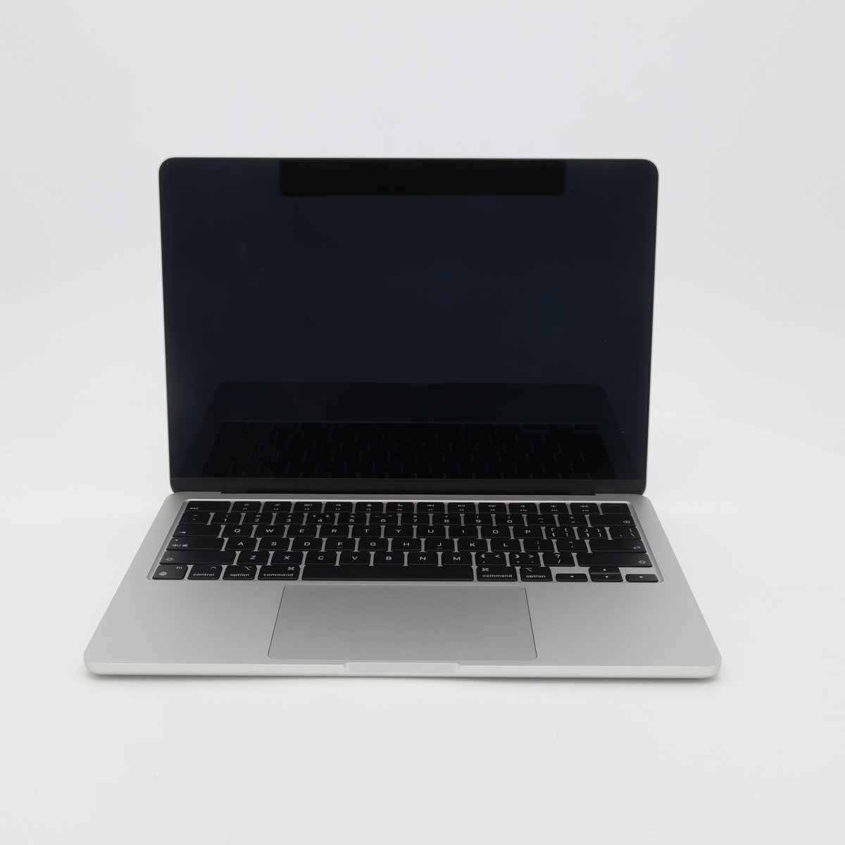 95新 Apple MacBook Air 22年 13寸 M2（8+8核） 8G RAM 256G SSD 銀色