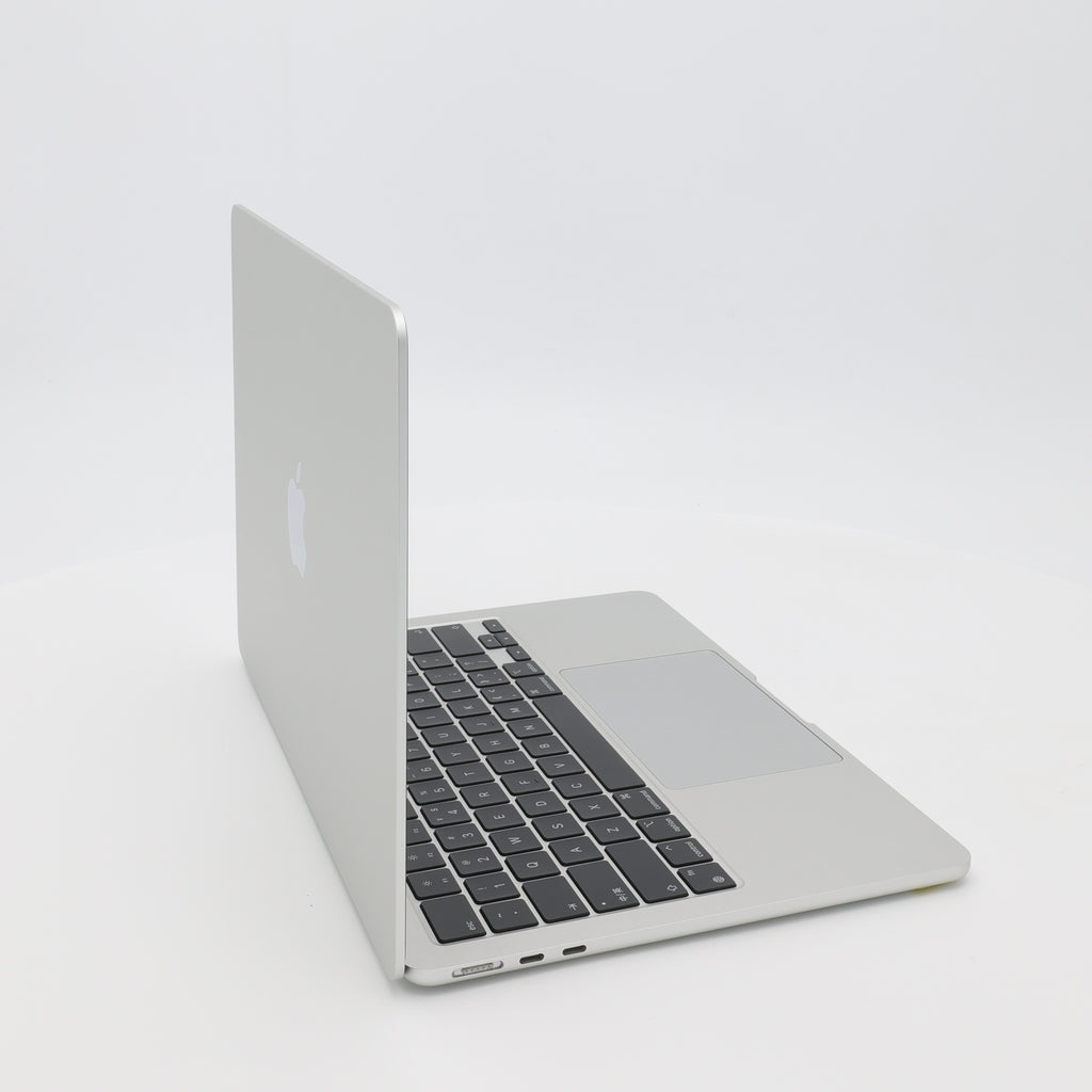 95新 Apple MacBook Air 22年 13寸 M2（8+8核） 8G RAM 256G SSD 銀色