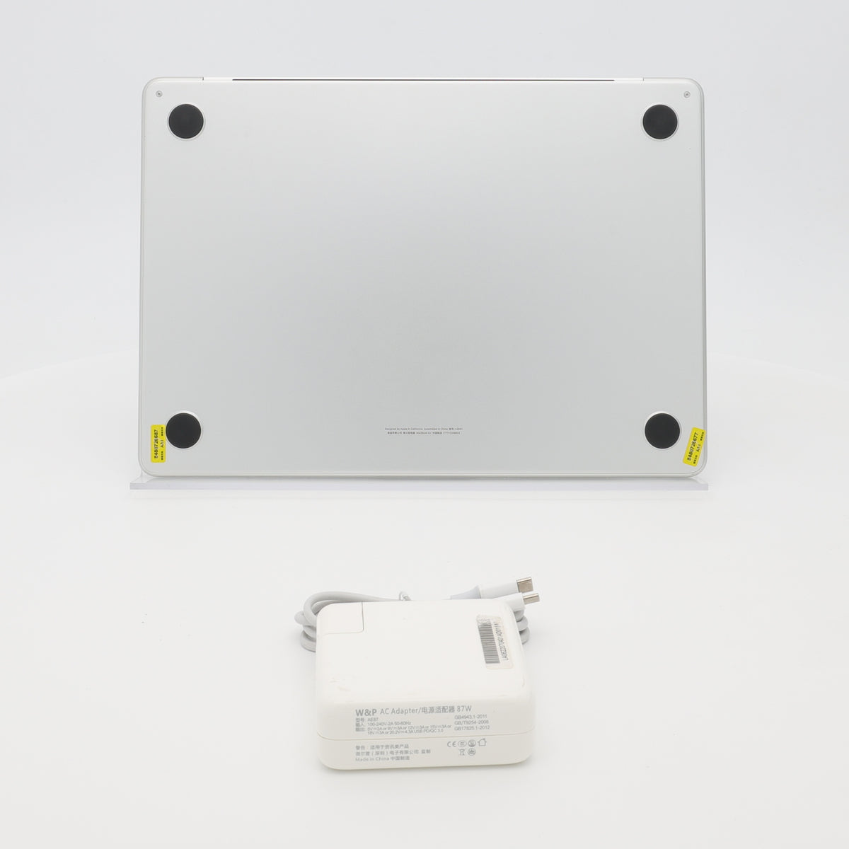 95新 Apple MacBook Air 22年 13寸 M2（8+8核） 8G RAM 256G SSD 銀色