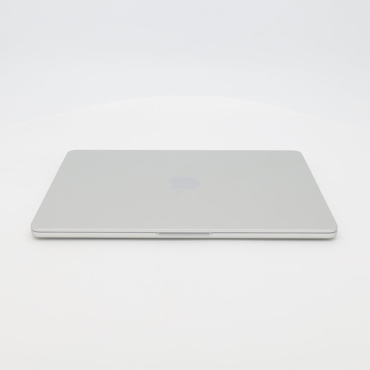 95新 Apple MacBook Air 22年 13寸 M2（8+8核） 8G RAM 256G SSD 銀色