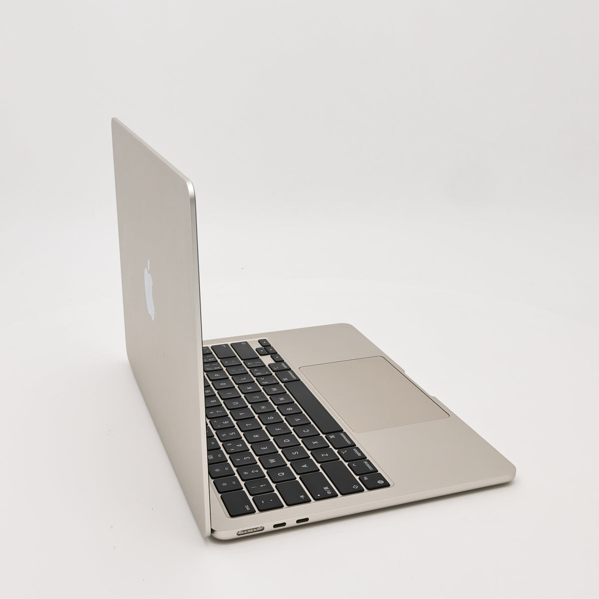 95新 Apple MacBook Air 22年 13寸 M2（8+10核） 8G RAM 512G SSD 星光色
