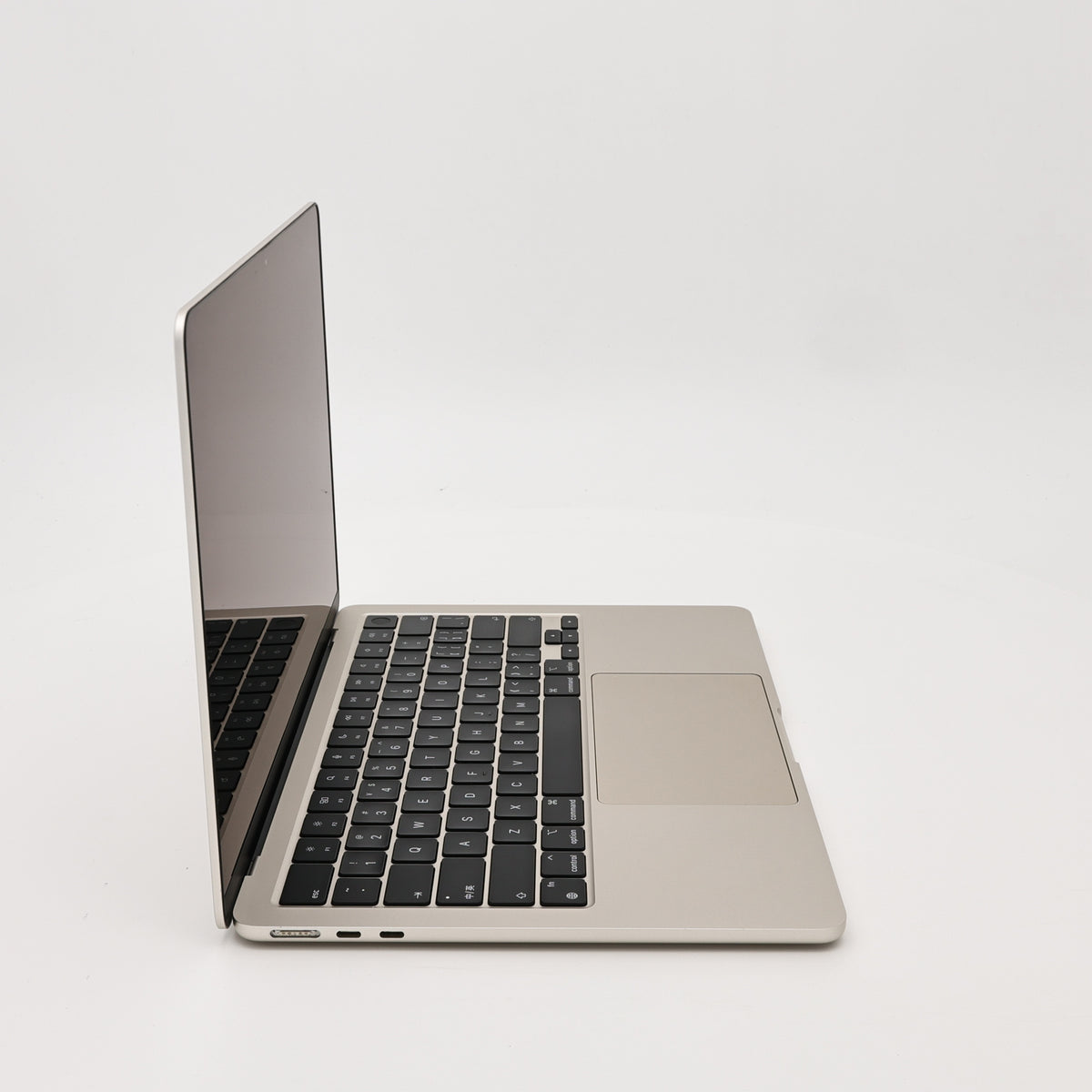 95新 Apple MacBook Air 22年 13寸 M2（8+10核） 8G RAM 512G SSD 星光色