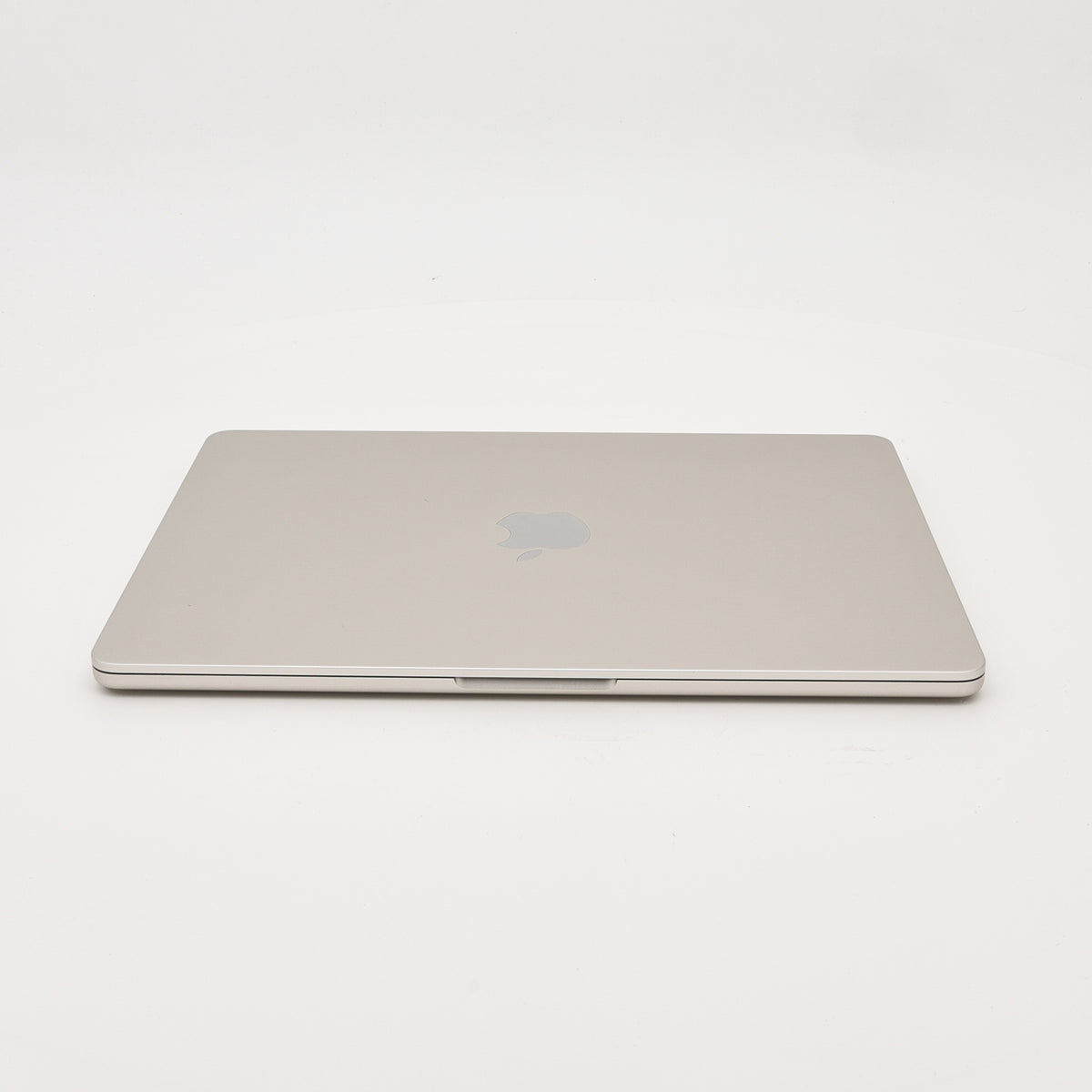 95新 Apple MacBook Air 22年 13寸 M2（8+10核） 8G RAM 512G SSD 星光色