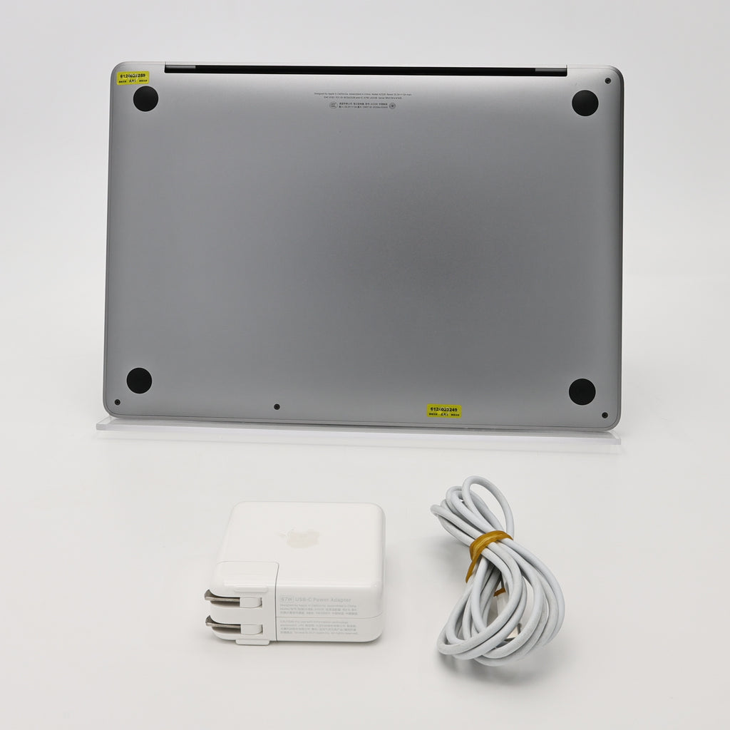 95新 Apple MacBook Pro 22年 13寸 M2（8+10核） 8G RAM 512G SSD 深空灰色