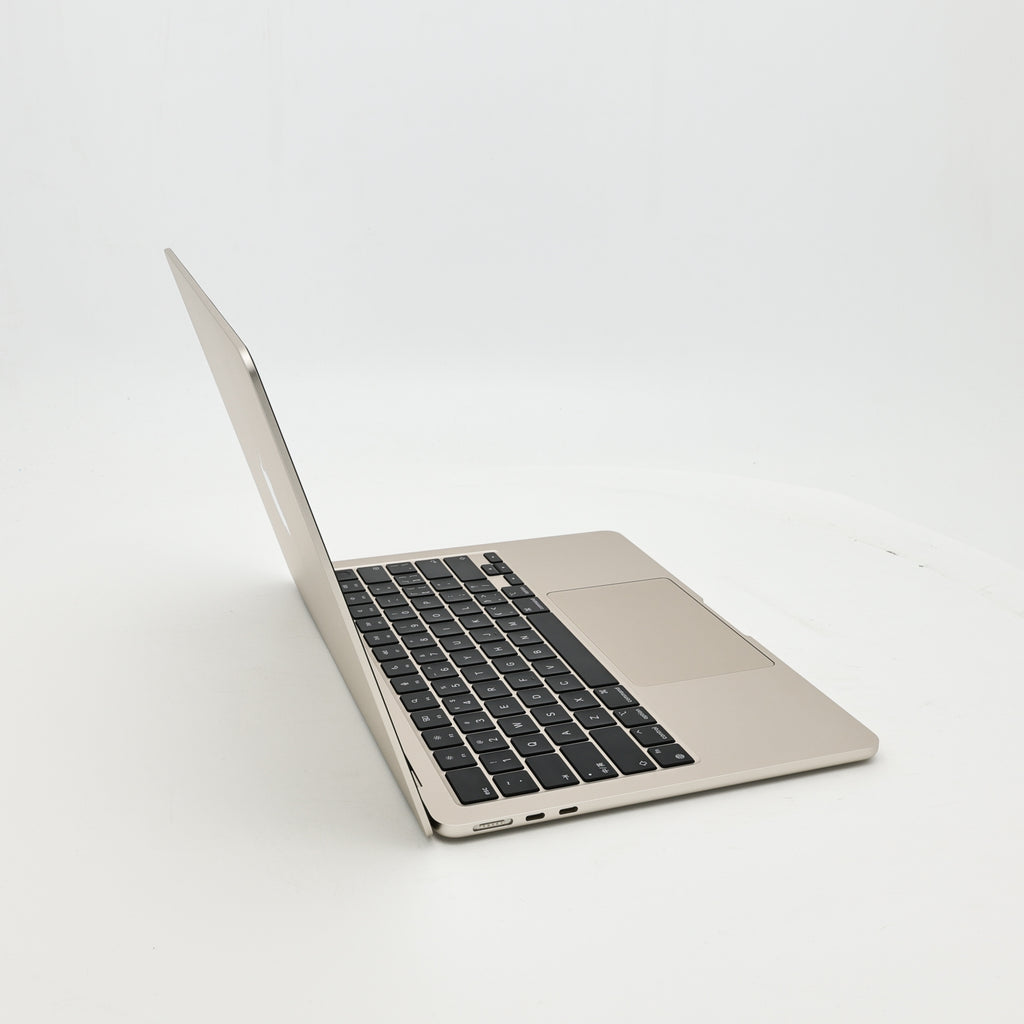 95新 Apple MacBook Air 22年 13寸 M2（8+8核） 16G RAM 256G SSD 星光色