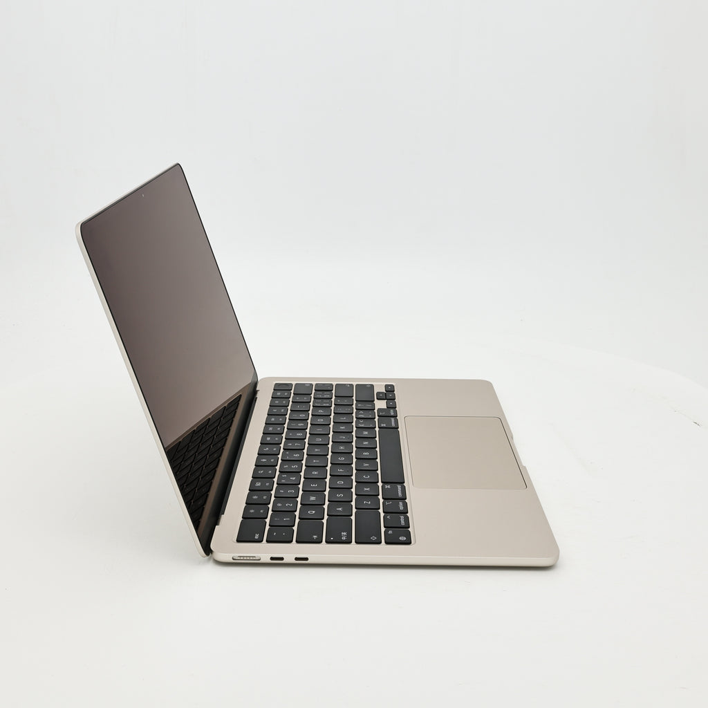 95新 Apple MacBook Air 22年 13寸 M2（8+8核） 16G RAM 256G SSD 星光色