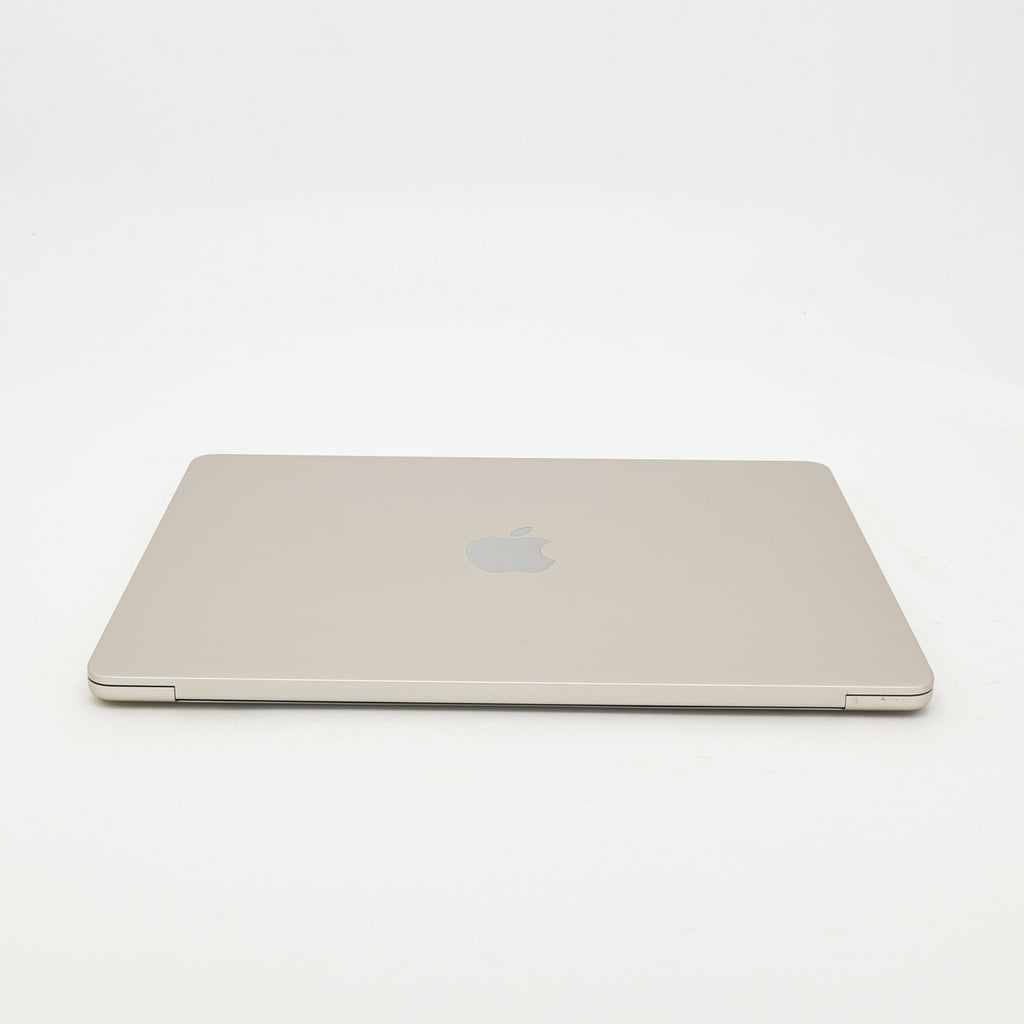 95新 Apple MacBook Air 22年 13寸 M2（8+8核） 16G RAM 256G SSD 星光色
