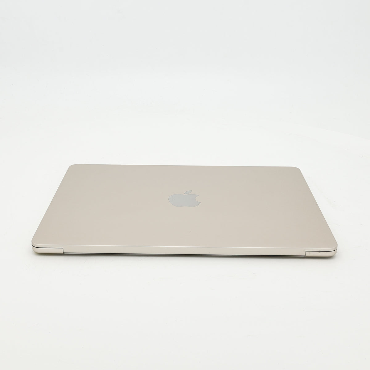 95新 Apple MacBook Air 22年 13寸 M2（8+8核） 16G RAM 256G SSD 星光色