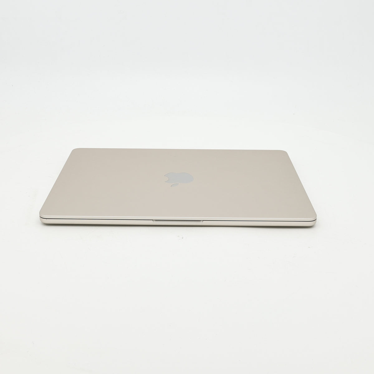 95新 Apple MacBook Air 22年 13寸 M2（8+8核） 16G RAM 256G SSD 星光色